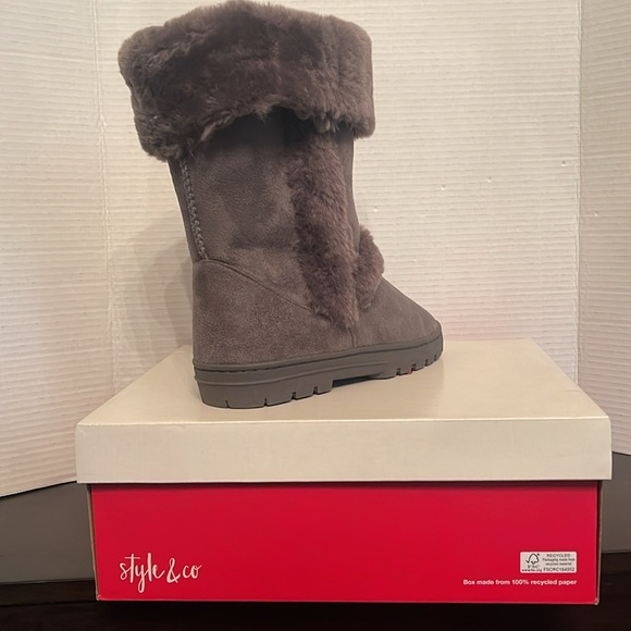 Style & Co Witty Grey ankle boot, new in box - Picture 2 of 2